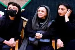 بازیگران مشهور در مراسم یادبود مادر مارال و مونا فرجاد+تصاویر