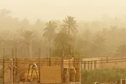 گرد و غباری با غلظت ۱۸ برابر حد مجاز در آبادان 