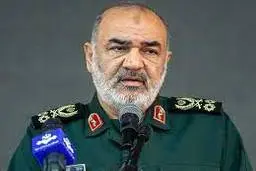  لباس فرمانده سپاه هنگام تزریق واکسن +عکس