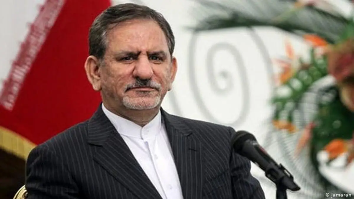 
در سال ٩٩ درآمد ارزی حاصل از فروش نفت از ۱۰۰ میلیارد به ١٠ میلیارد دلار رسید