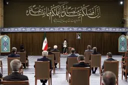 آخرین دیدار رئیس‌جمهور و هیئت دولت دوازدهم با رهبر انقلاب
