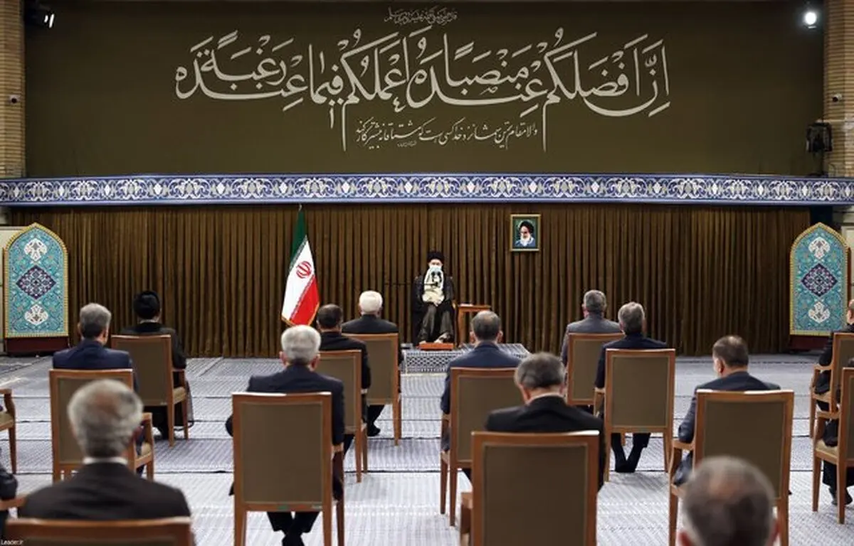 آخرین دیدار رئیس‌جمهور و هیئت دولت دوازدهم با رهبر انقلاب