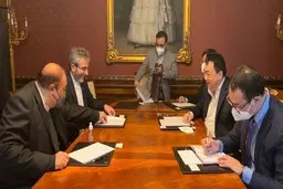 نشست دوجانبه ایران و چین با حضور باقری و صفری 