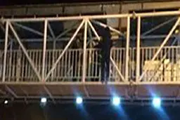 خودکشی در میدان بهمن تهران ناکام ماند + عکس