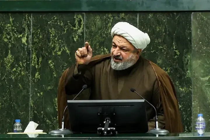 قوه قضائیه: طبق حکم دادگاه ویژه روحانیت، حمید رسایی با شکایت شاکی خصوصی به حبس محکوم شده


