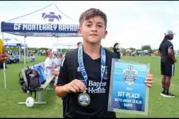 پسر مسی هم قهرمان شد! | تیاگو مسی به مقام قهرمانی جام بین المللی پسران زیر 13 سال شد