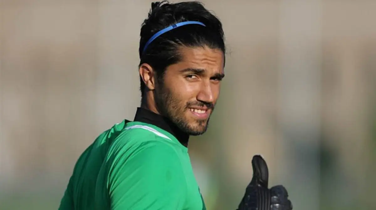  حسینی مورد تشویق هم تیمی‌هایش قرارگرفت