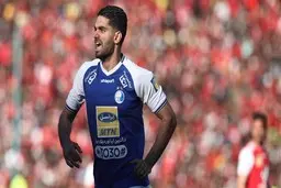  علی کریمی   |  پیشنهاد چشمگیر  اف‌ سی قطر  به هافبک فصل گذشته استقلال  