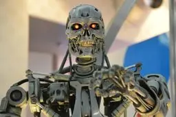 هوش مصنوعی بزودی از کنترل انسان خارج می‌شود | 8 علامت هشدار دهنده درباره  هوش مصنوعی ChatGPT!