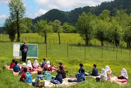 روز معلم به روایت تصویر| تصاویر حیرت انگیز از مهر بی پایان معلمان 

