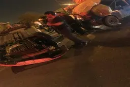 تصادف شدید رنو با نیسان | ۸ نفر مصدوم شدند