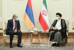 
رئیسی در دیدار نخست وزیر ارمنستان: درگیری و تنش را به نفع هیچ کس نمی دانیم

