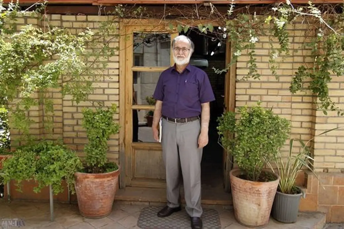 عطریانفر: رهبری نظر مثبت به خاتمی دارند | میرحسین باید زودتر بیانیه می داد
