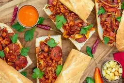 طرز تهیه ساندویچ بندری | اینو درست کنی دیگه فست فودی نمی‌ری! +ویدئو