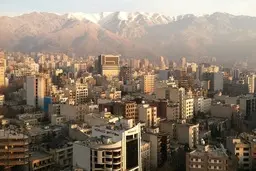 مطالب مهم اقتصادی در سایت نبض بورس / دلار عقب نشست