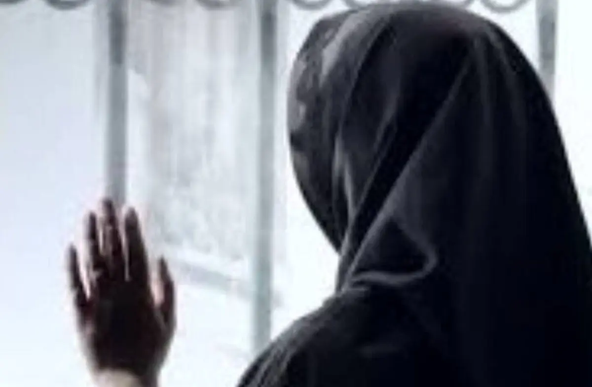 زنی ۵۰ ساله دلیل خساست همسر خود تصمیمی عجیب گرفت | قهر برای خرید پفک
