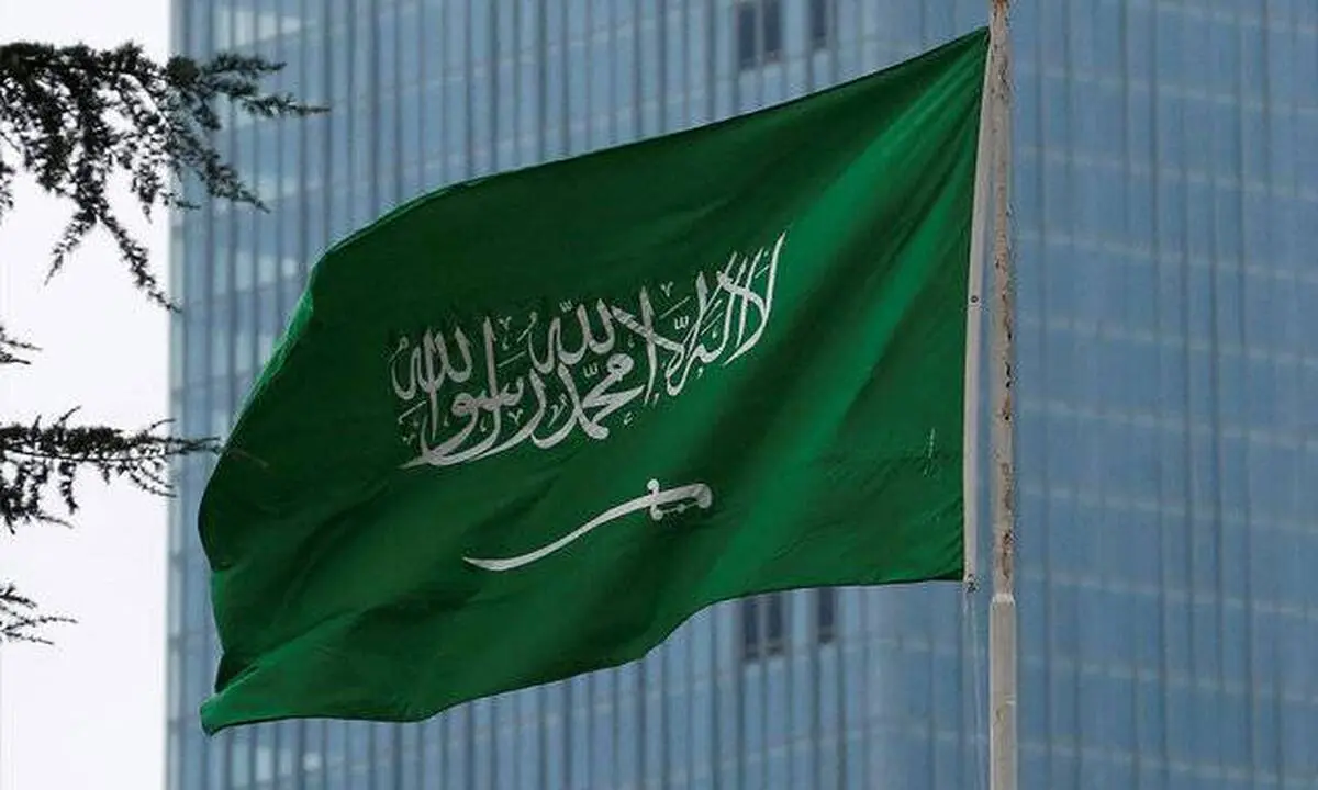 عربستان تولید دو میدان نفتی را کاهش می‌دهد