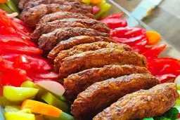 ناهار  شامی کباب درست کن، محشر میشه | طرز تهیه شامی کباب خوشمزه و مجلسی با سس گوجه فرنگی به روش سرآشپز