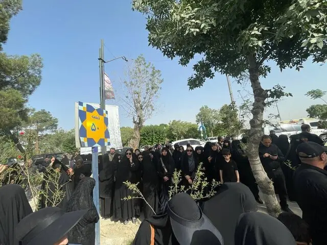 مراسم خاکسپاری سردار شهید حاجی زاده برگزار شد