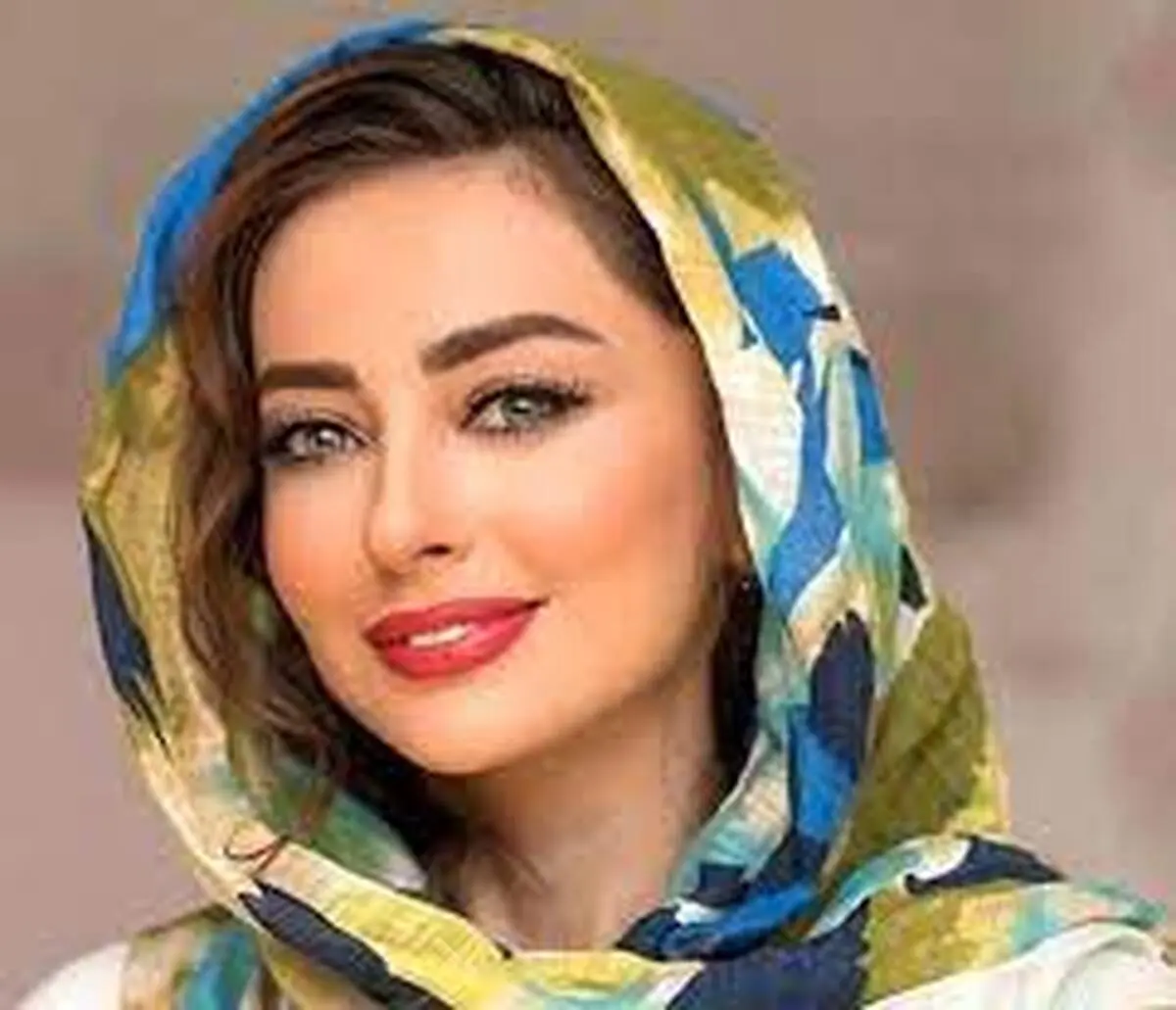 شوخی عجیب خانم بازیگر با محمدرضا گلزار | استوری جنجالی نفیسه روشن
