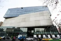 
چارسو سینماهایش را برای درمانگران رایگان کرد
