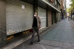 وزارت بهداشت: هفته آینده پروتکل‌های جدیدی برای بازگشایی مشاغل اعلام می‌شود | برای برخی مشاغل «درصد پذیرش» و برای برخی دیگر «تعداد نفرات مجاز» اعلام خواهیم کرد