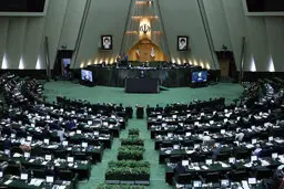 حضور وزیران پیشنهادی در فراکسیون راهبردی و نیروهای انقلاب مجلس