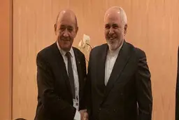 توصیه ظریف به لودریان؛ به تحریم‌های غیر قانونی آمریکا پایبند نباشید
