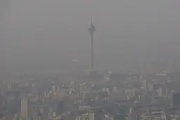 آلودگی هوا ابتلا به کرونا را تشدید می‌کند | از منزل خارج نشوید