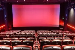 اشغال ۳درصدی سینماها عامل شیوع کرونا است؟/۵۰ میلیون فروش در ۸ماه!