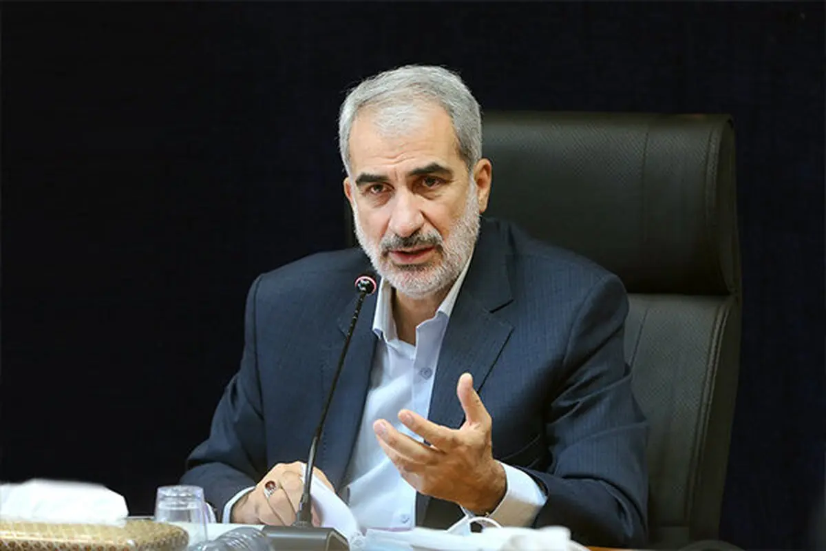 مدارس به صورت حضوری به فعالیت خود ادامه دهند
