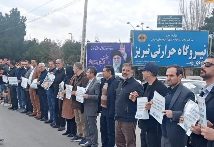 زنجیره انسانی مقابل نیروگاه تبریز،پل تاریخی دزفول و پل سفید اهواز| ونس: ساعات آینده شاهد مذاکرات فشرده‌ای در مورد ایران خواهیم بود