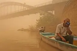 خیز دوباره گرد و غبار در خوزستان | غلظت هوا در اهواز ۱۵ برابر حد مجاز ثبت شد!