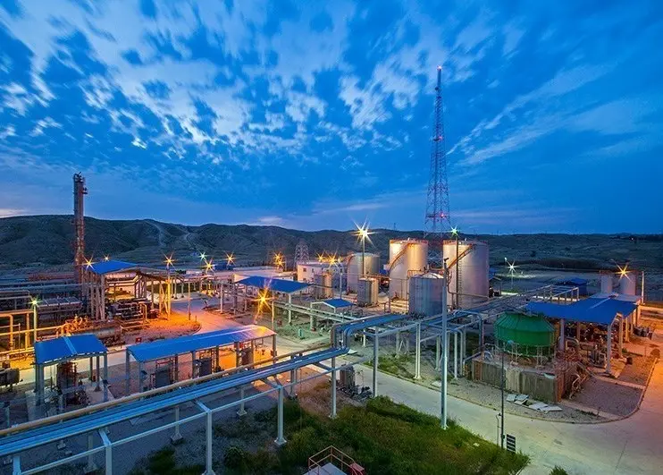 چرا در شرکت‌های نفتی کسی دوست نداره بازنشست بشه؟| تمدید عضویت عبدالوهاب آرامش با وجود بازنشستگی در پالایش نفت بندرعباس