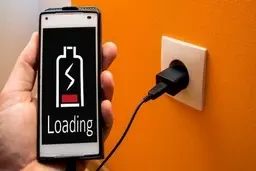چگونه باتری گوشی را قوی کنیم؟ + جزییات