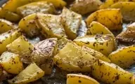 طرز تهیه سیب‌زمینی تنوری یونانی | یه بارم شده سیب‌زمینی رو به این روش درست کن! +ویدئو