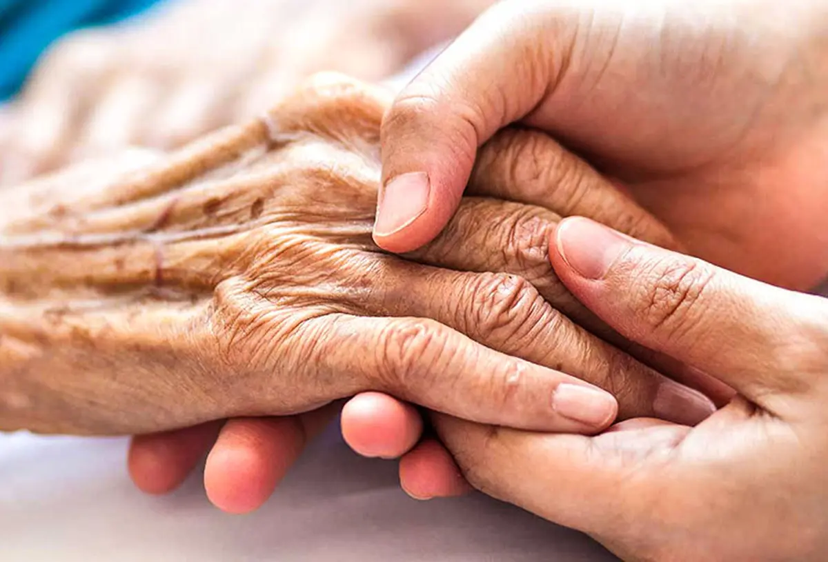 تاثیرات کرونا بر زندگی سالمندان وچگونگی مراقبت از آنها
