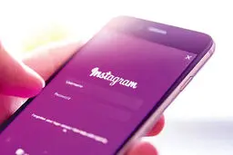 دوستی اینستاگرام و کتاب
