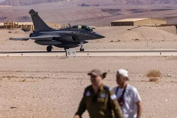 حمله به نیروگاه آب سنگین خنداب | نیروگاه هیچ گونه تشعشعی ندارد؛ مردم نگران نباشند