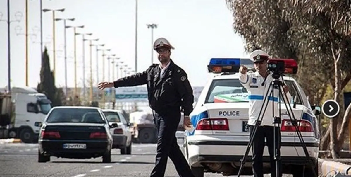 فرار با مامور پلیس در بوشهر! | راننده متخلف، مامور پلیس را دزدید!+ویدئو