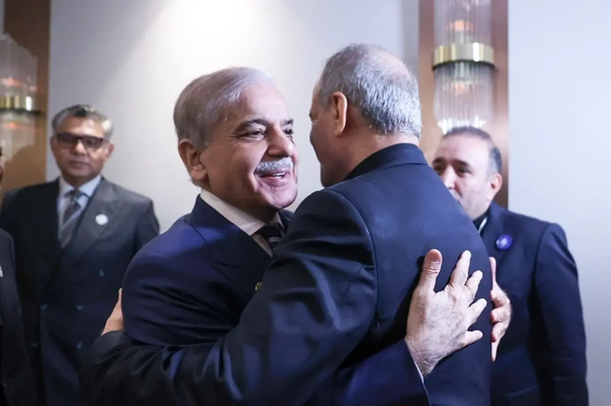  شعرخوانی شهباز شریف از سعدی؛ «دوست آن باشد که گیرد دستِ دوست، در پریشان‌حالی و درماندگی» + ویدئو 