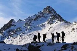 تیم کوهنوردی مفقود شده در ارتفاعات شاه جهان پیدا شدند؛ حال کوهنوردان مناسب است
