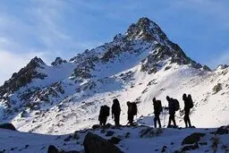 تیم کوهنوردی مفقود شده در ارتفاعات شاه جهان پیدا شدند؛ حال کوهنوردان مناسب است
