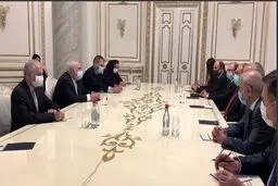 مقام معظم رهبری بر زندگی شرافتمندانه همه ارمنی‌ها در منطقه تاکید دارند
