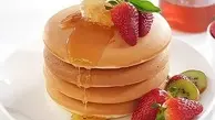 صبحانه پنکیک خانگی ساده و خوشمزه درست کن | طرز تهیه پنکیک خانگی ساده و خوشمزه پفکی برای صبحانه + فوت و فن ها