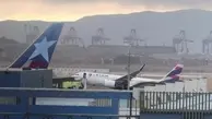 تصادف هولناک هواپیما با خودروی آتش نشانی در فرودگاه