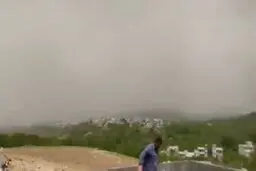 لحظه‌ی غم‌انگیز ورود توده‌ی عظیم گرد و غبار+ویدئو 