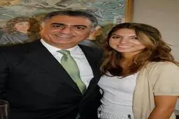 لیس‌زدن "نور پهلوی" توسط سگ خانگی‌اش! | واکنش مهاجرانی