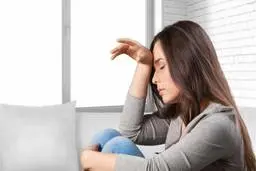 
غم واندوه را چگونه از خود دور کنیم؟
