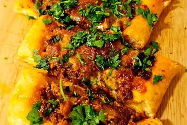 طرز تهیه پیده گوشت و پنیر؛ لذیذ، اصیل و ترکیه‌ای | آموزش کامل تهیه پیده ترکی در فر خانگی